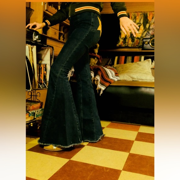 SAINTS AND HEARTS BELL BOTTOM JEANS WITH RAW HEM Y2K 90S STYLE BOHO COWGIRL - Picture 5 of 15